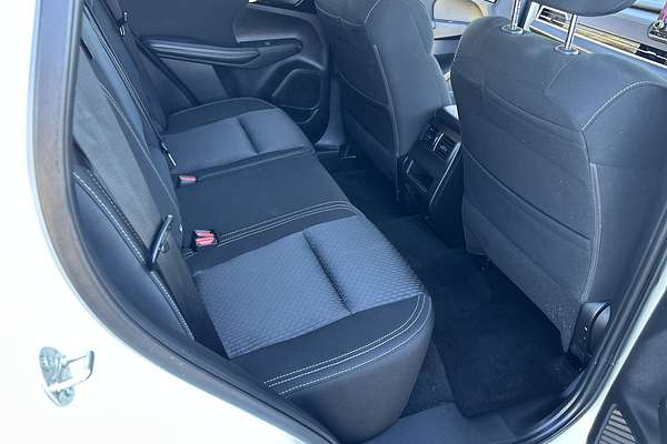 2023 Mitsubishi Outlander ES ZM