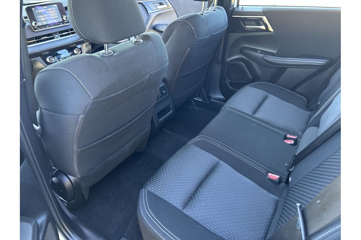 2023 Mitsubishi Outlander ES ZM