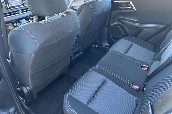 2023 Mitsubishi Outlander ES ZM