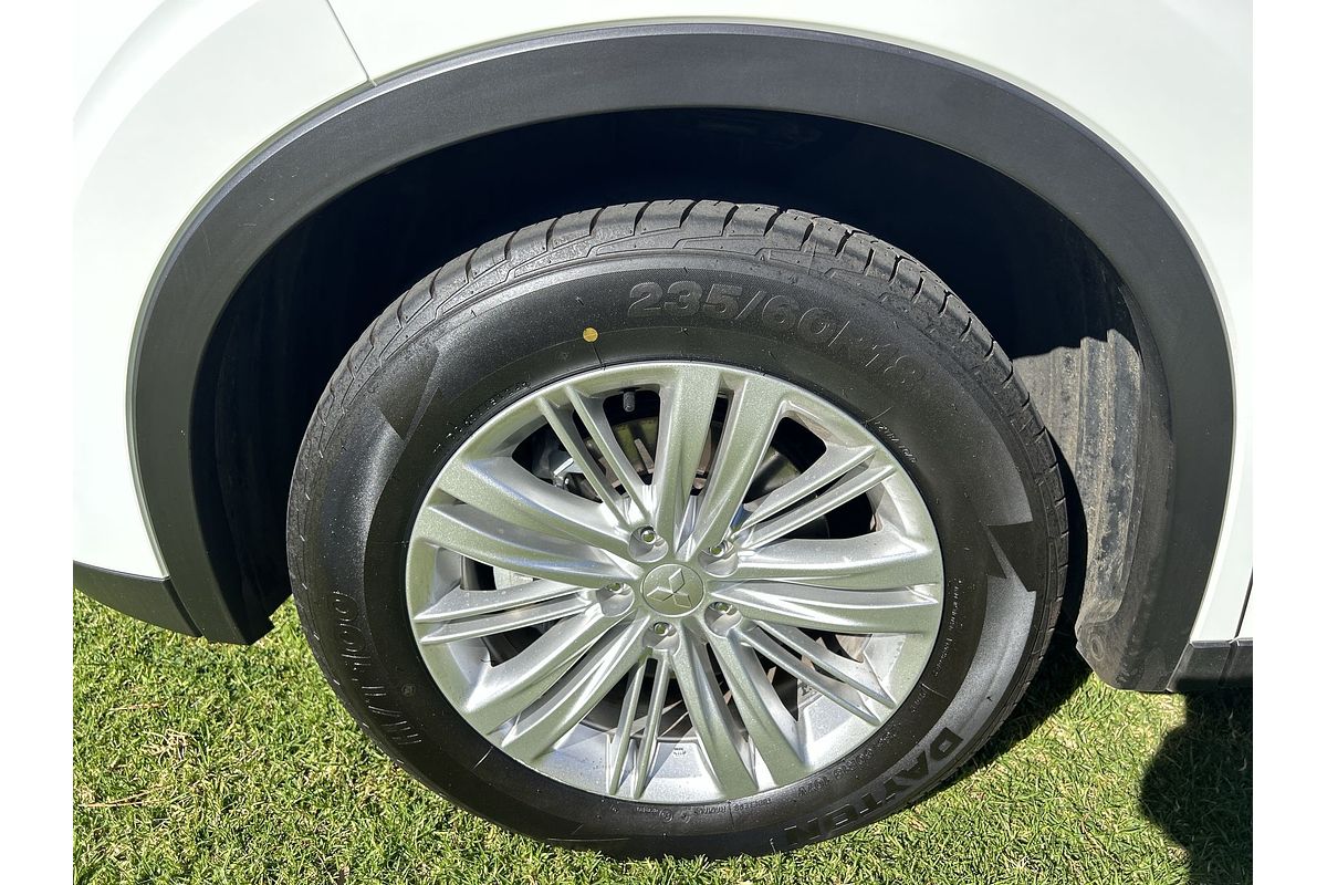 2023 Mitsubishi Outlander ES ZM