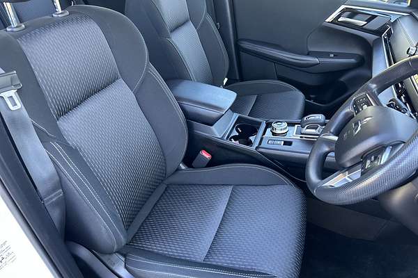 2023 Mitsubishi Outlander ES ZM