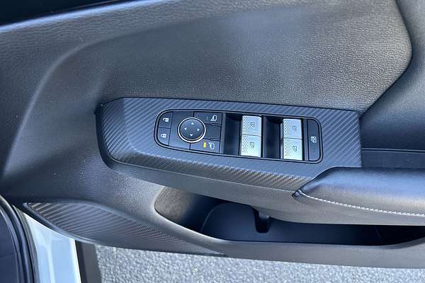 2023 Mitsubishi Outlander ES ZM