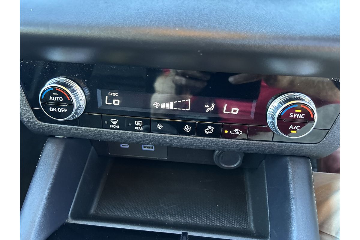 2023 Mitsubishi Outlander ES ZM