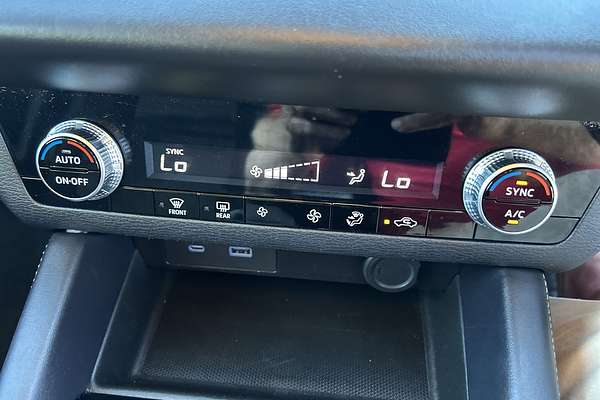 2023 Mitsubishi Outlander ES ZM