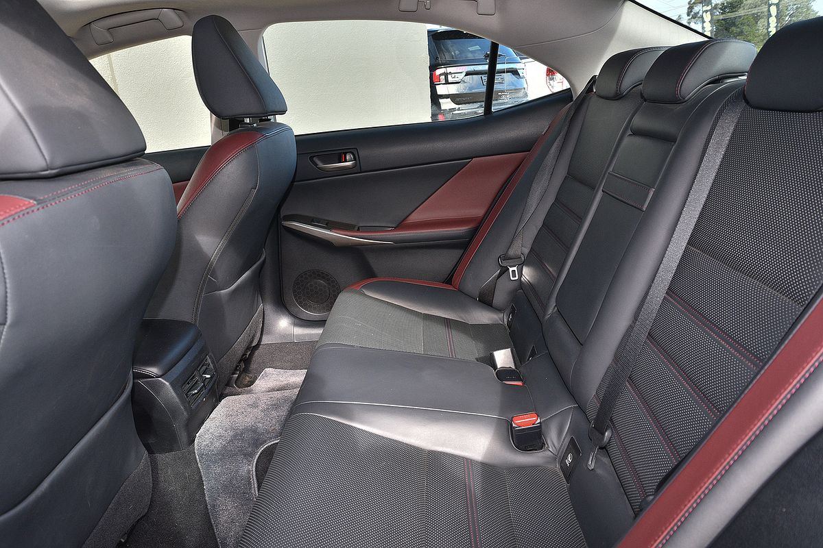 2018 Lexus IS IS300 Luxury ASE30R