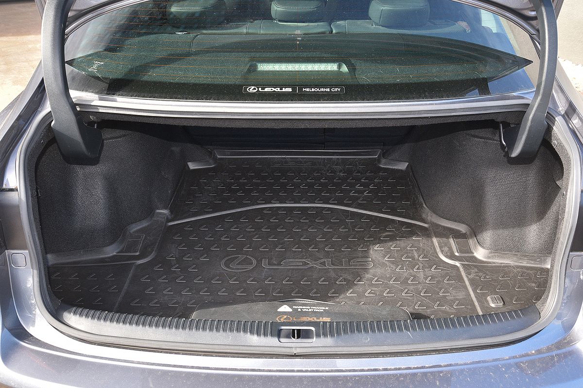 2018 Lexus IS IS300 Luxury ASE30R