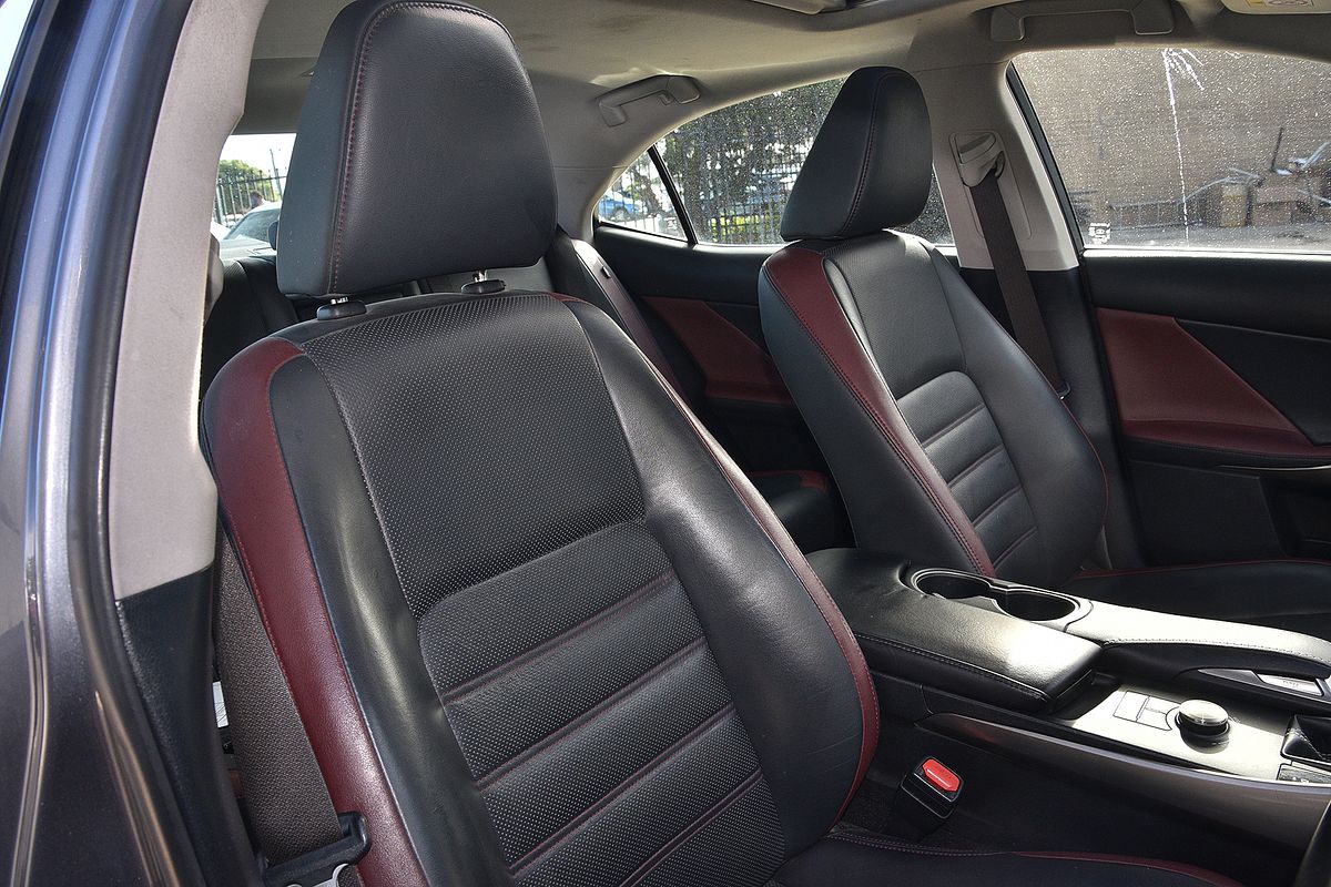 2018 Lexus IS IS300 Luxury ASE30R
