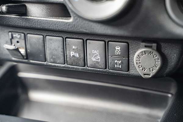 2021 Toyota Hilux SR GUN126R 4X4