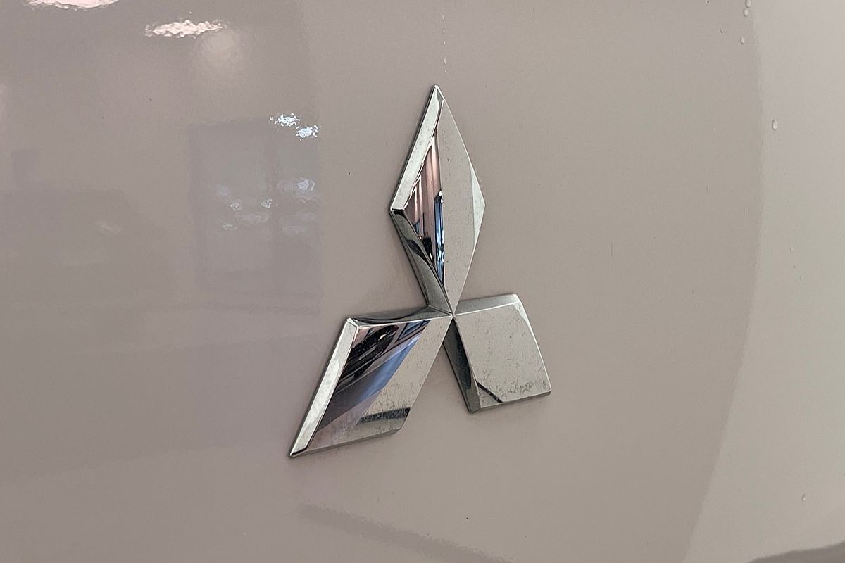 2023 Mitsubishi MR Triton GLS 2.4L D 6A/T 4X4 DC PU