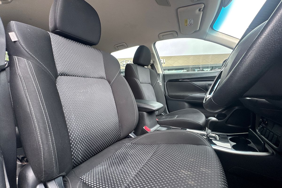 2019 Mitsubishi Outlander ES ZL