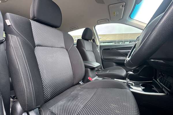 2019 Mitsubishi Outlander ES ZL
