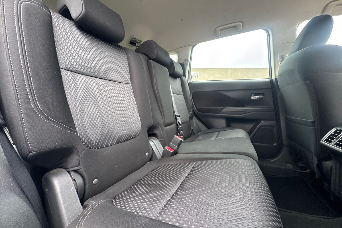 2019 Mitsubishi Outlander ES ZL