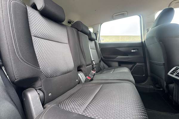 2019 Mitsubishi Outlander ES ZL
