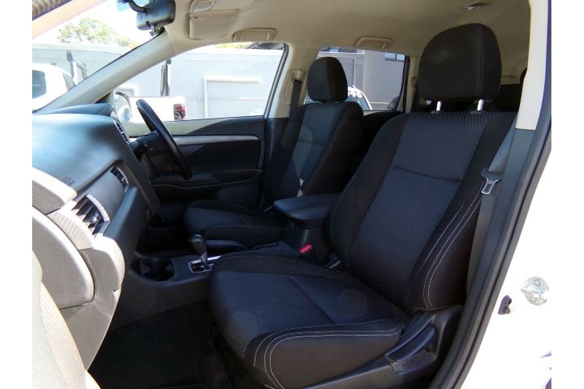 2016 Mitsubishi Outlander LS ZK
