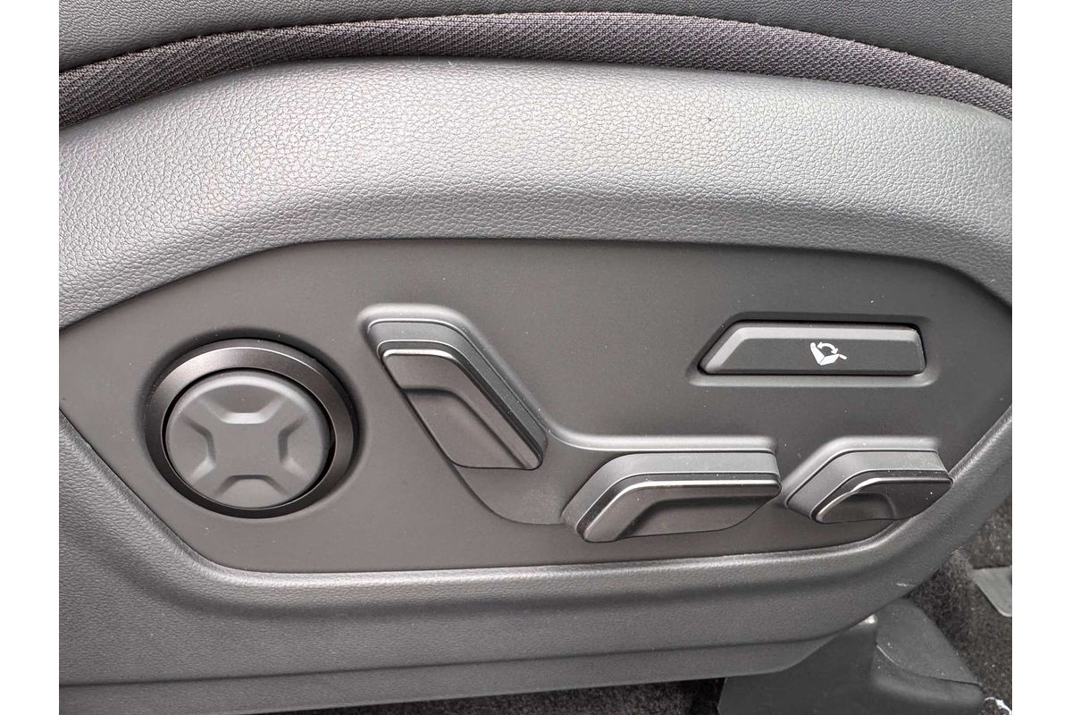 2025 Hyundai Santa Fe Hybrid Calligraphy MX5.V1