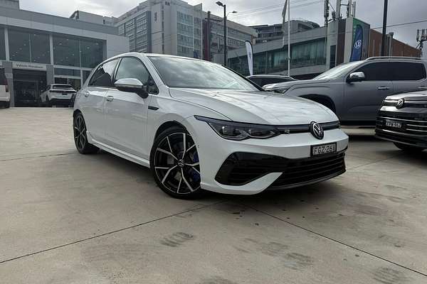 2024 Volkswagen Golf R 8