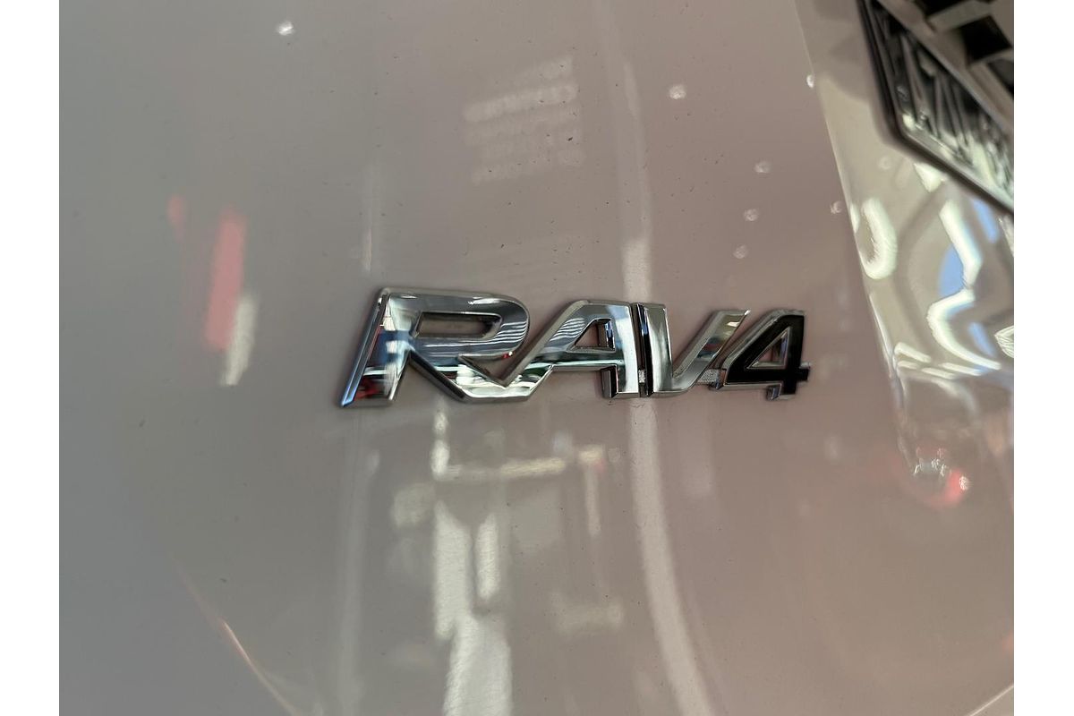 2017 Toyota RAV4 GXL ZSA42R