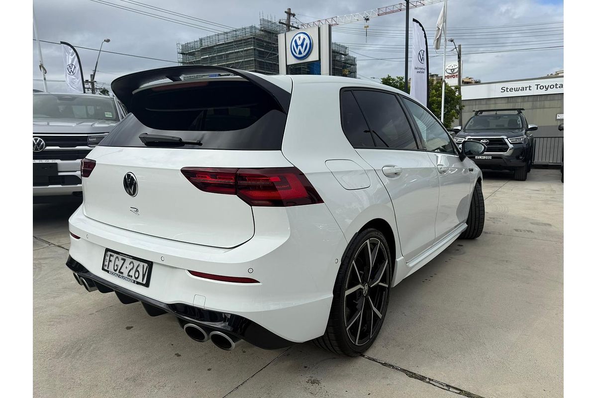 2024 Volkswagen Golf R 8