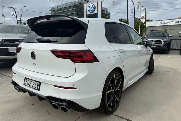 2024 Volkswagen Golf R 8