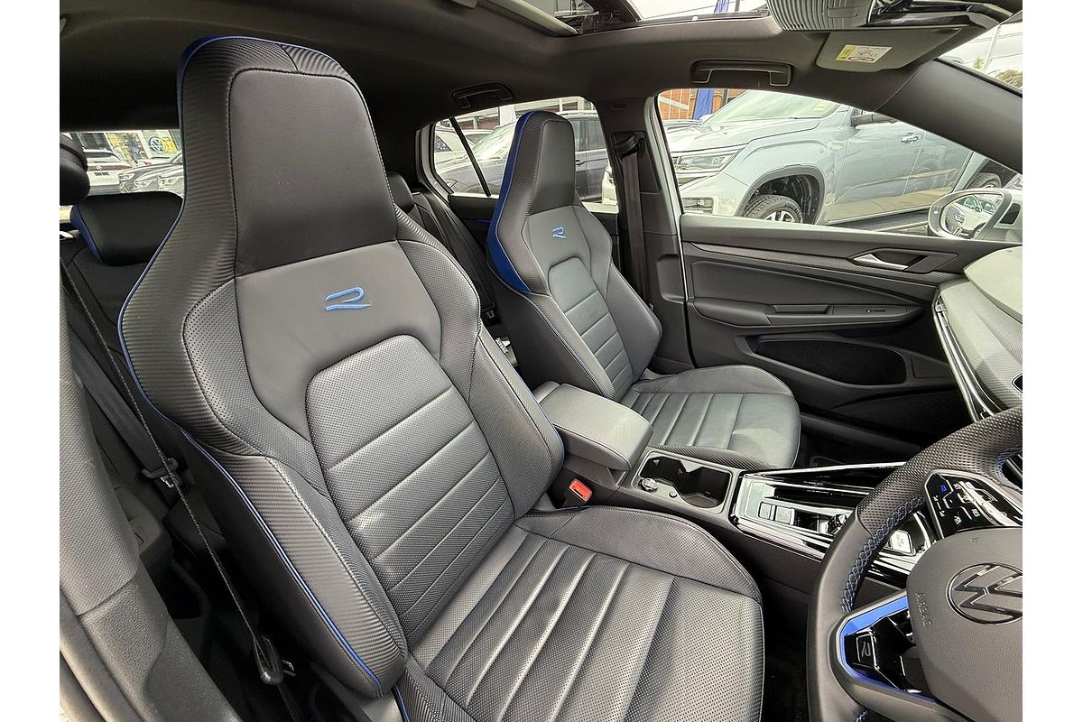 2024 Volkswagen Golf R 8
