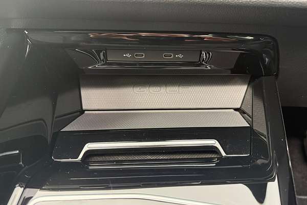 2024 Volkswagen Golf R 8