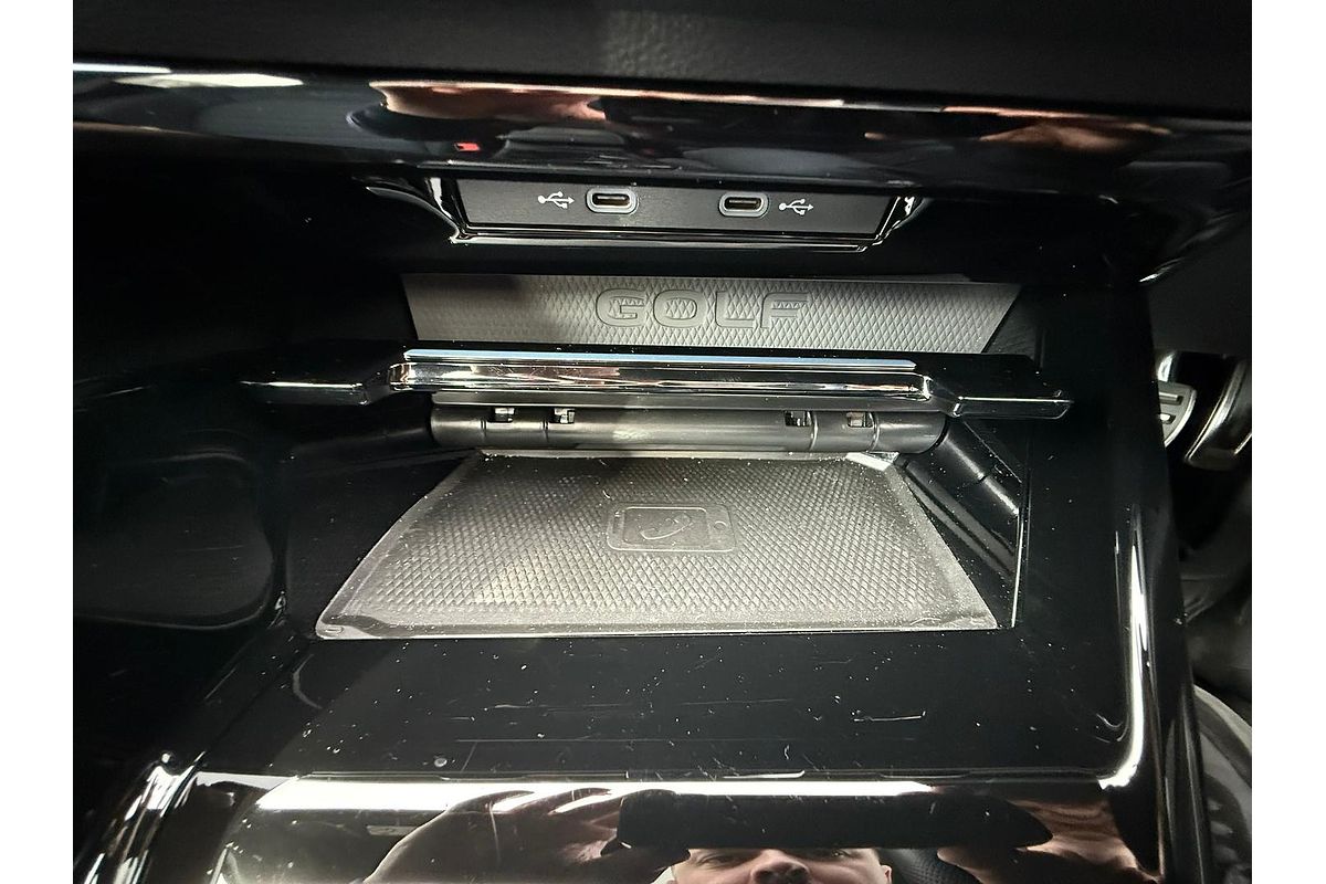 2024 Volkswagen Golf R 8