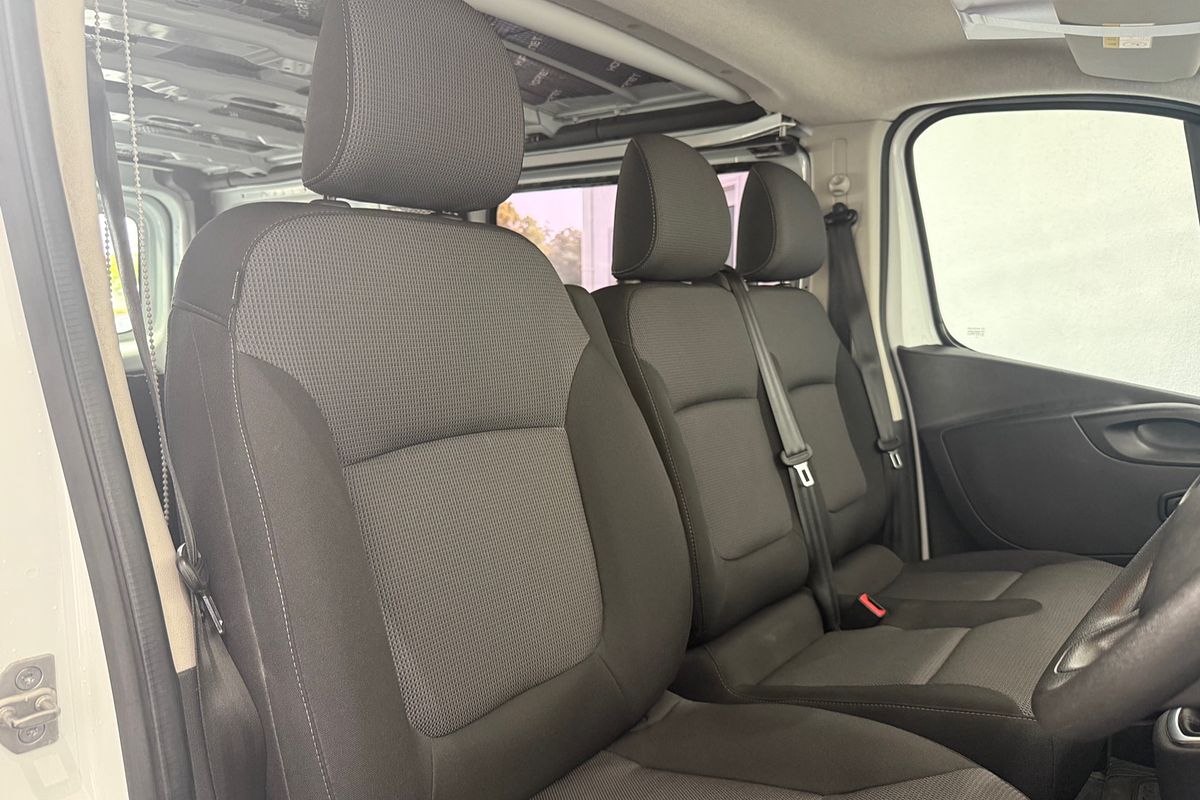 2020 Mitsubishi Express GLX SN LWB