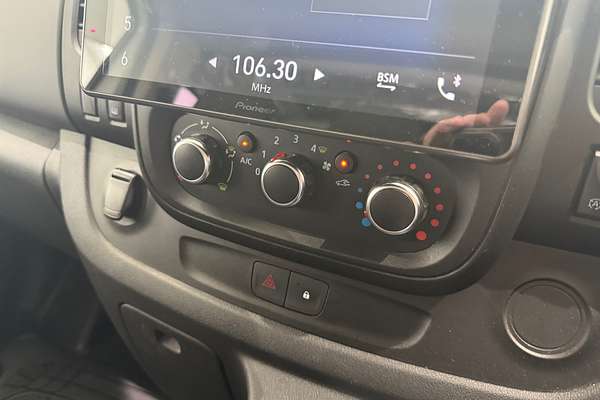 2020 Mitsubishi Express GLX SN LWB