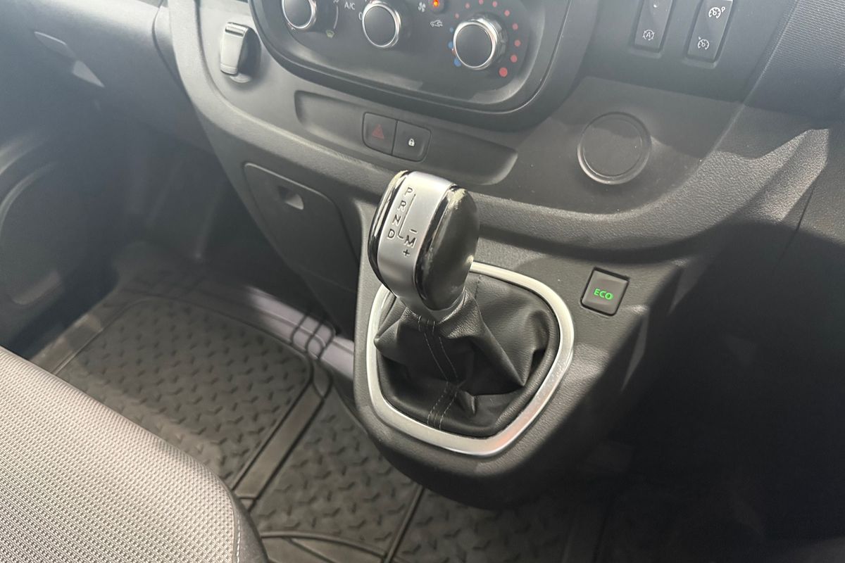2020 Mitsubishi Express GLX SN LWB