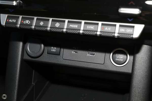 2024 Mitsubishi Triton GLS MV 4X4