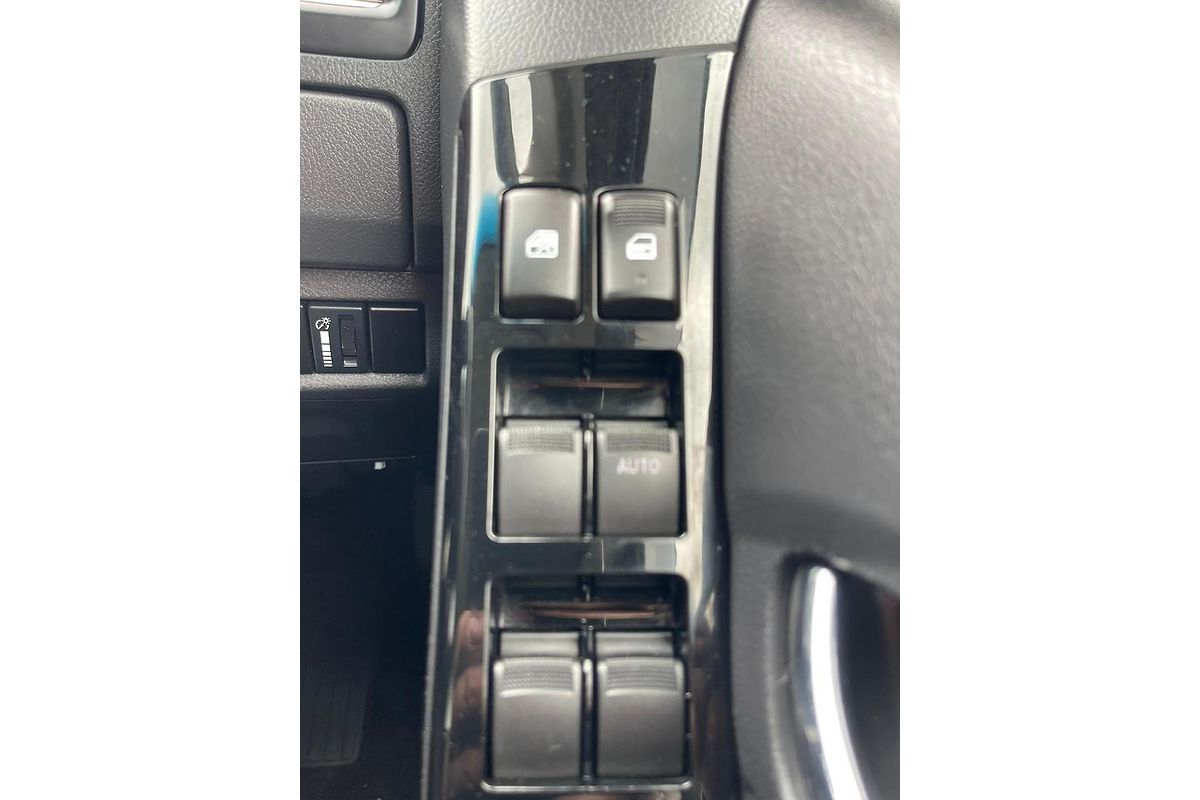 2020 Isuzu MU-X LS-M