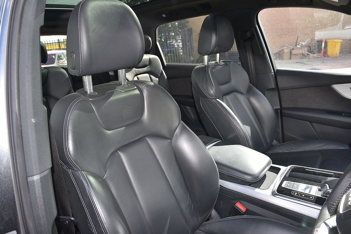 2020 Audi Q7 50 TDI S line 4M