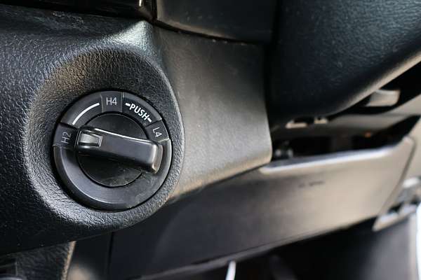 2017 Toyota Hilux SR GUN126R 4X4