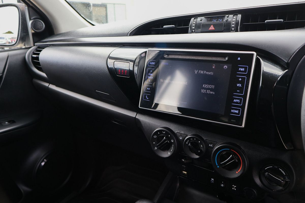 2017 Toyota Hilux SR GUN126R 4X4
