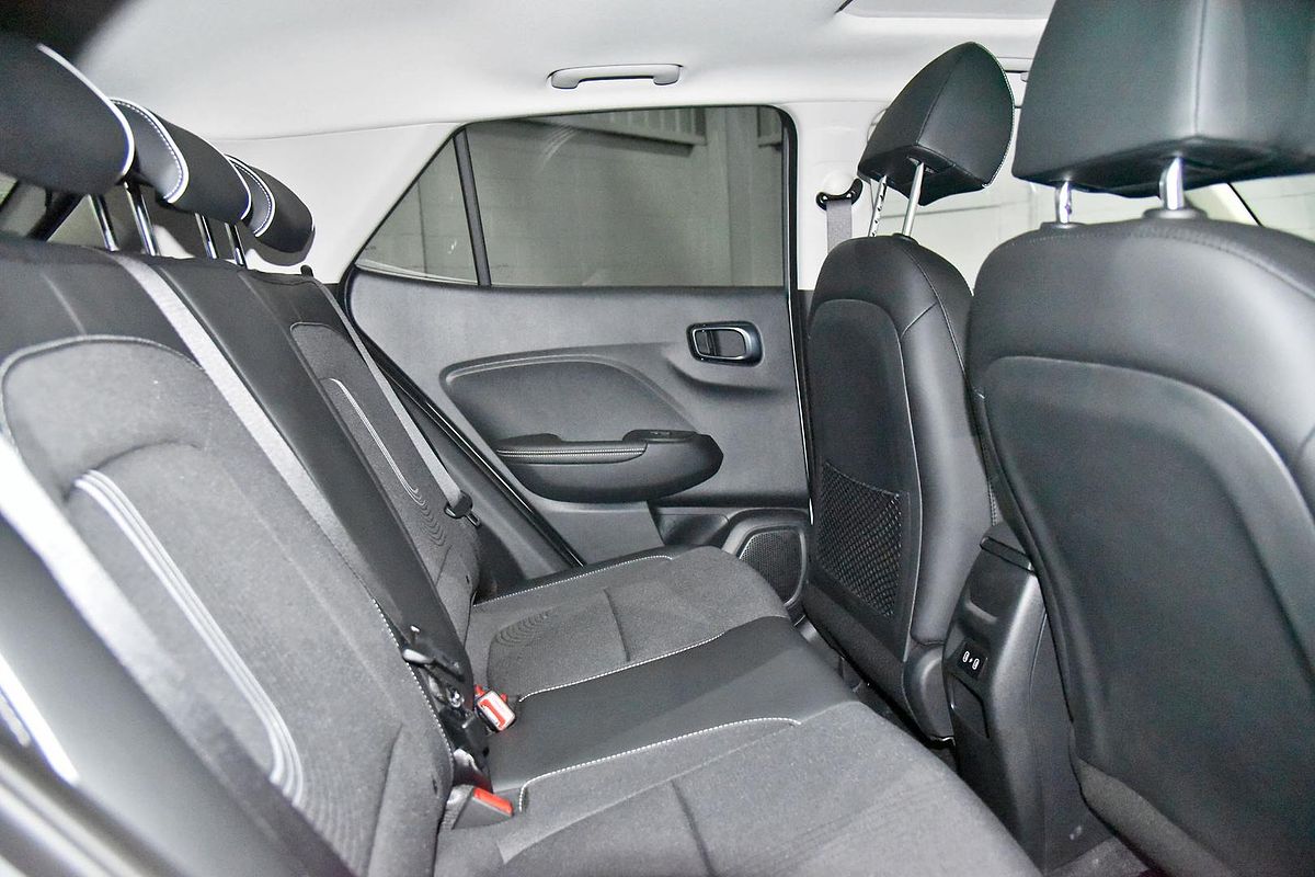 2025 Hyundai Venue Elite QX.V5