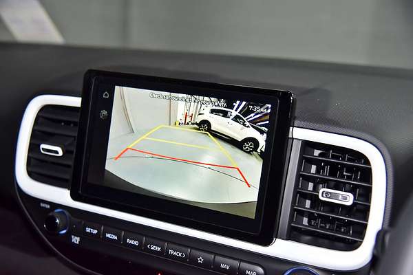 2025 Hyundai Venue Elite QX.V5
