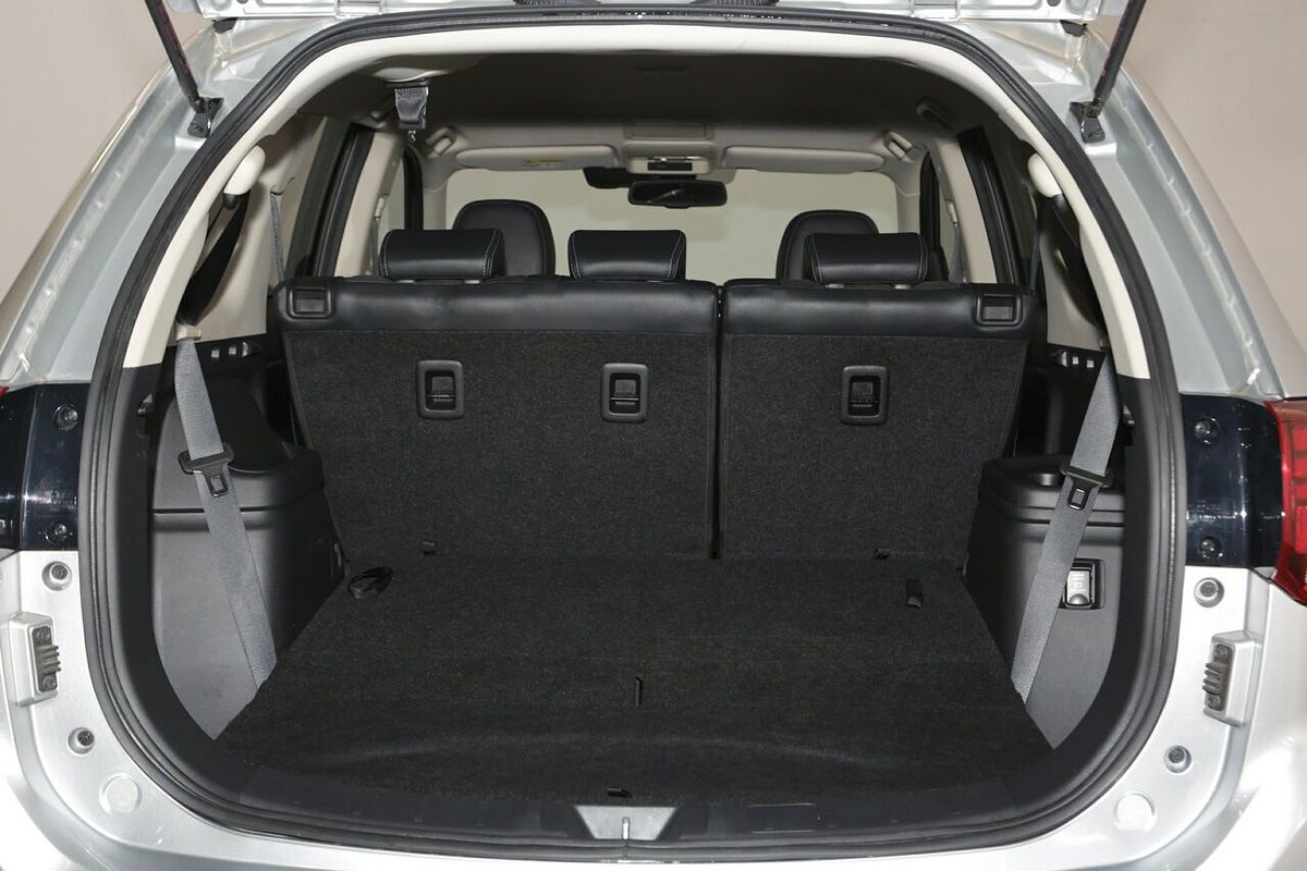 2020 Mitsubishi Outlander LS ZL