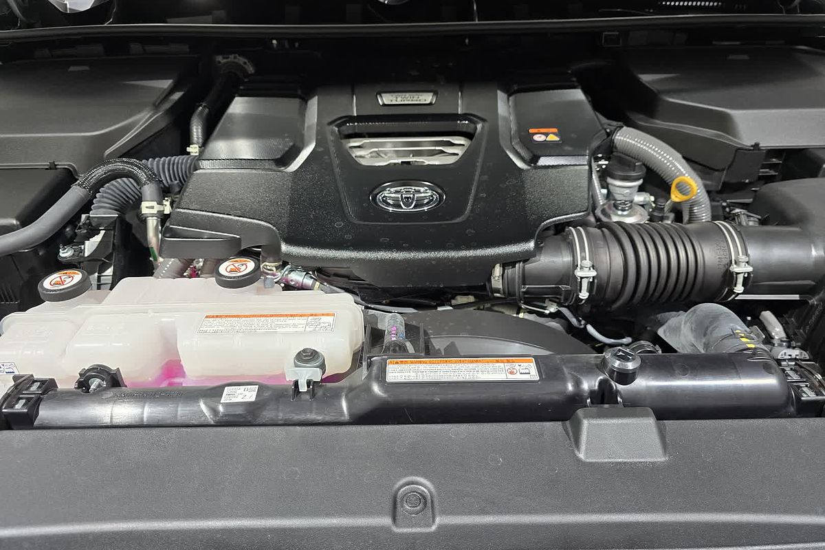 2024 Toyota Landcruiser GXL FJA300R
