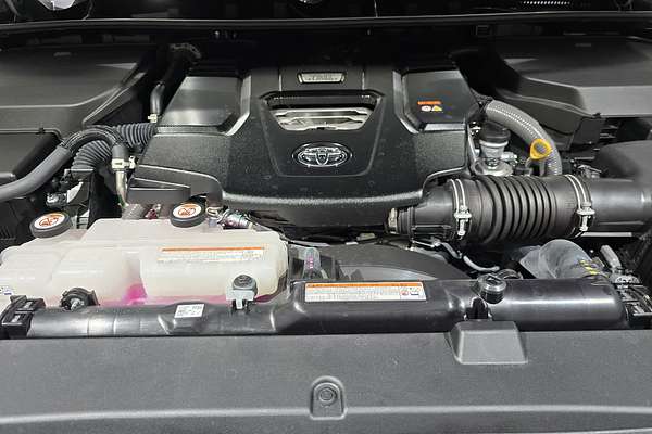 2024 Toyota Landcruiser GXL FJA300R