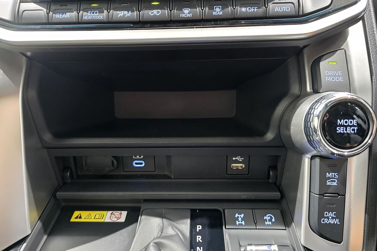 2024 Toyota Landcruiser GXL FJA300R