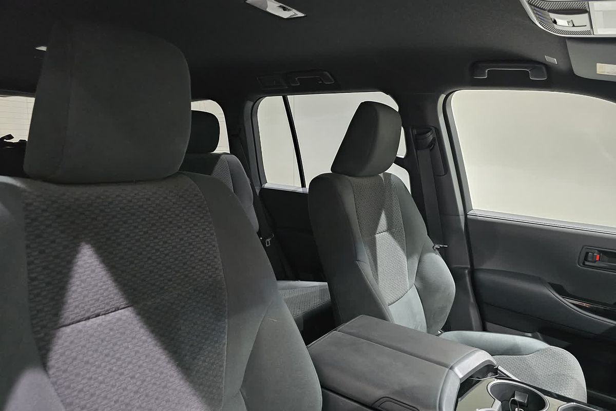2024 Toyota Landcruiser GXL FJA300R