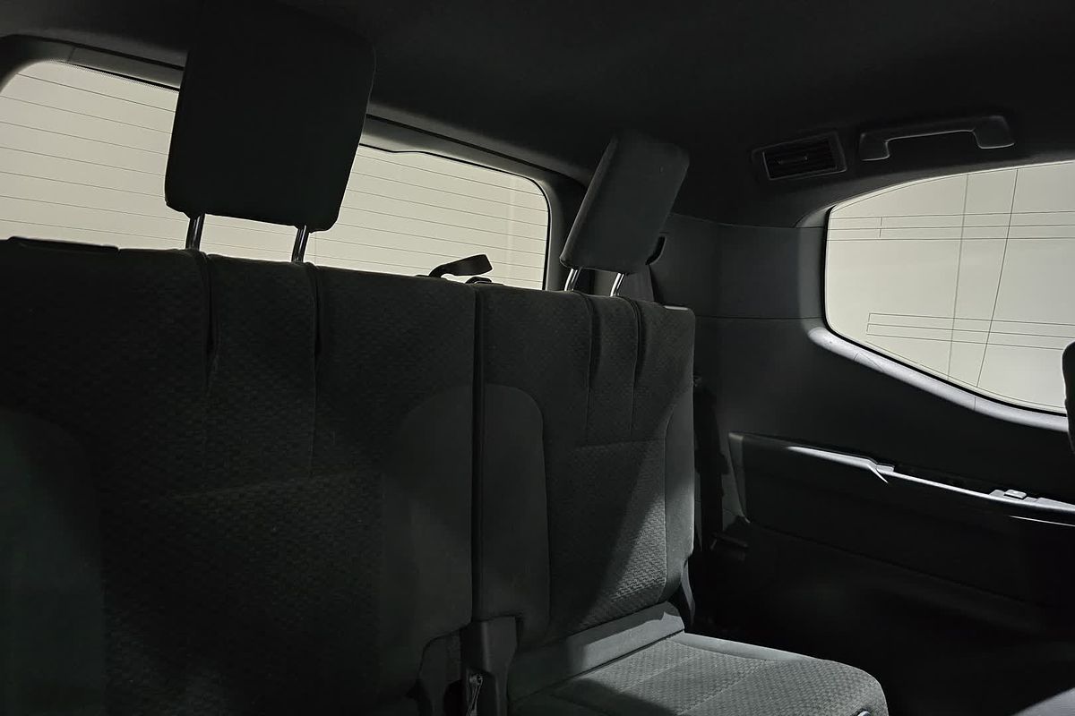 2024 Toyota Landcruiser GXL FJA300R