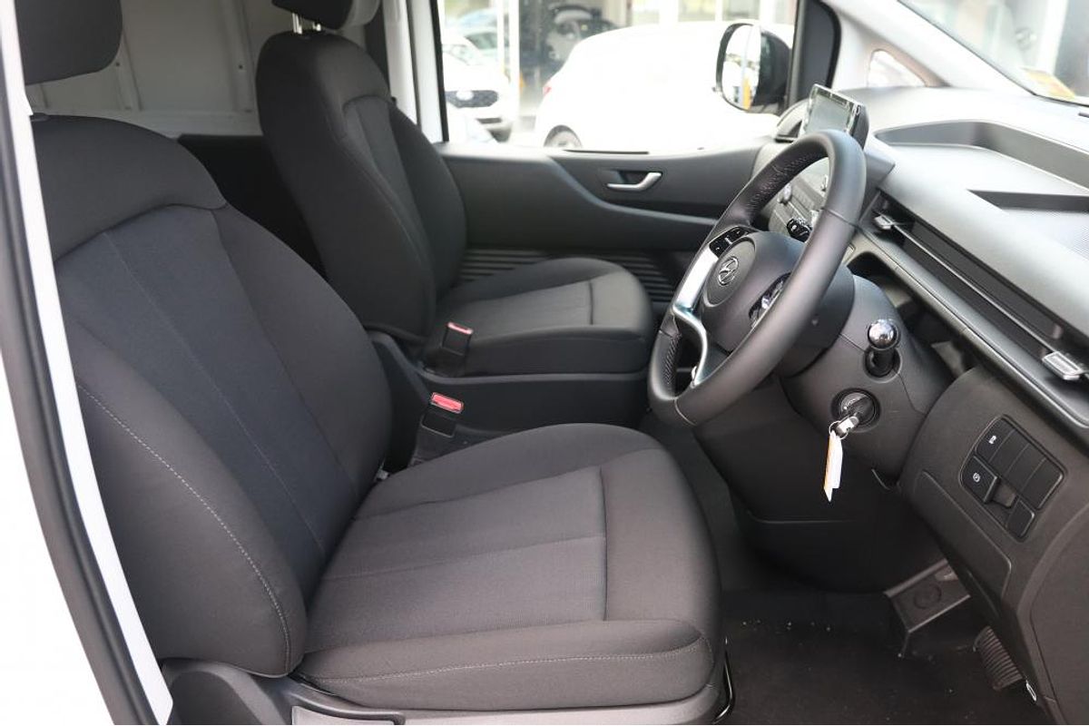 2025 Hyundai STARIA LOAD US4.V3