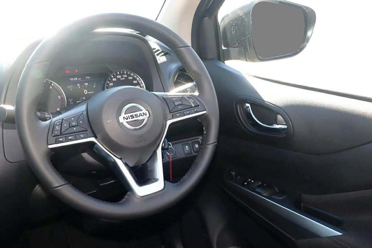 2024 Nissan Navara ST D23 4X4