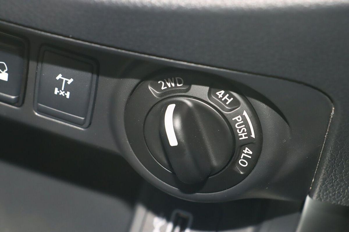 2024 Nissan Navara ST D23 4X4