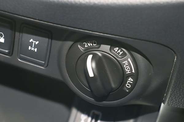 2024 Nissan Navara ST D23 4X4