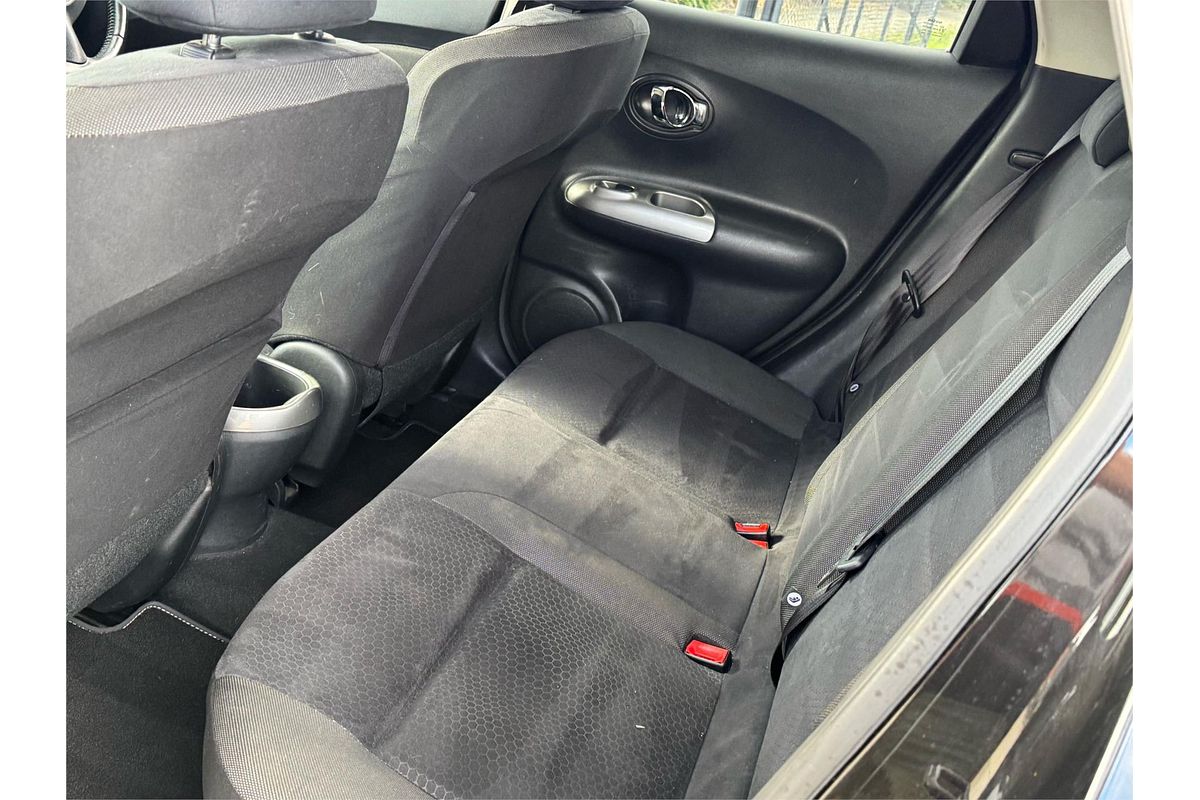 2013 Nissan JUKE ST (FWD) F15