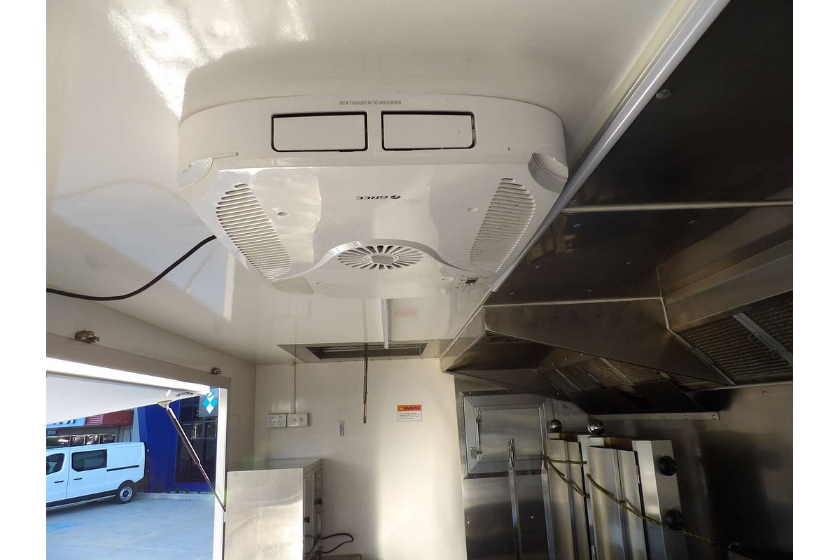 2021 Mitsubishi FUSO CANTER 515 FOOD TRUCK