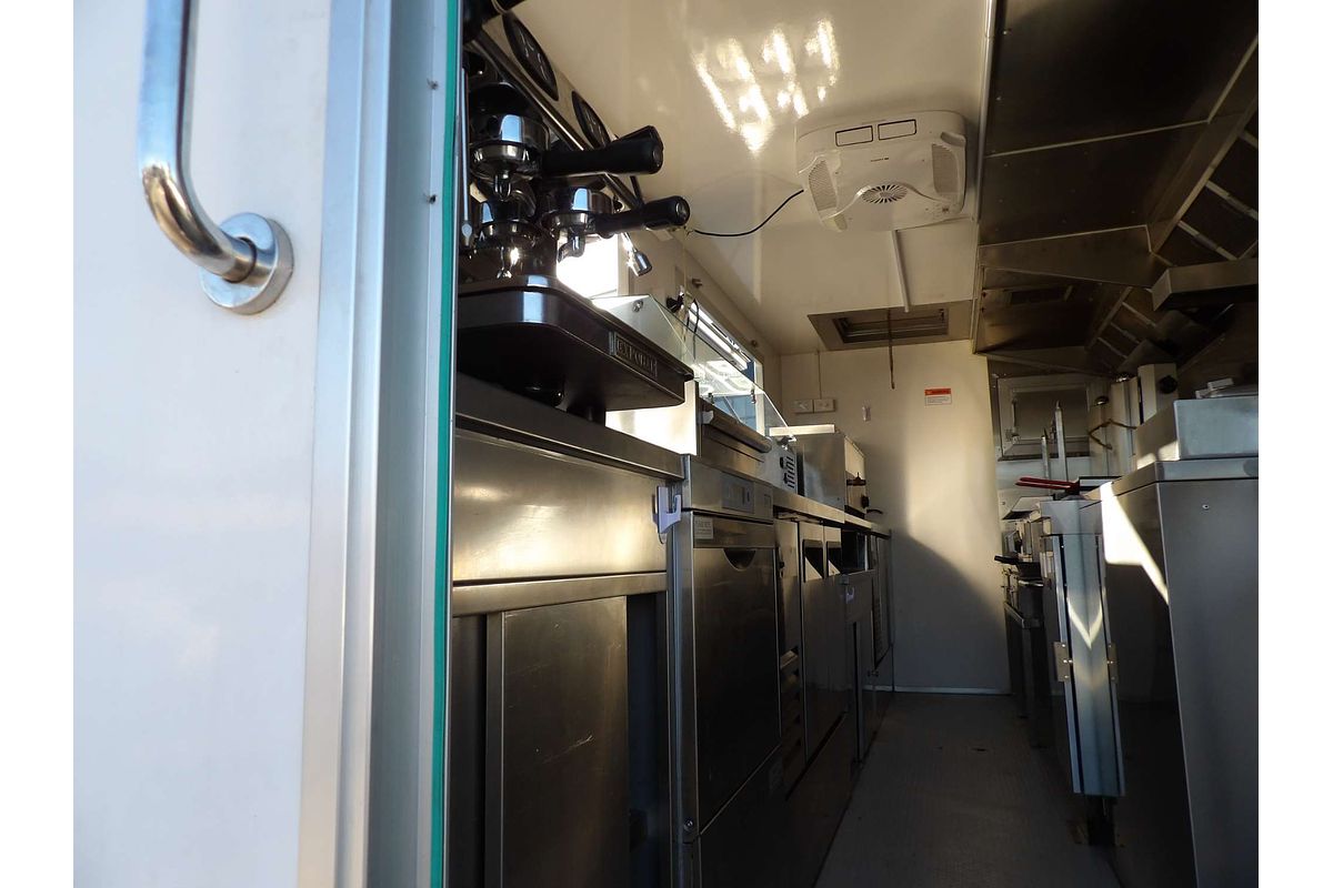 2021 Mitsubishi FUSO CANTER 515 FOOD TRUCK