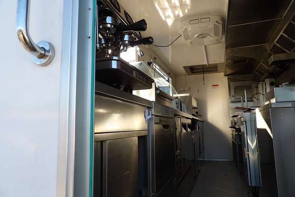 2021 Mitsubishi FUSO CANTER 515 FOOD TRUCK